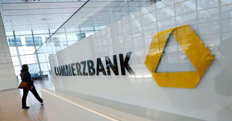 Vendite su Commerzbank a Francoforte, con la riduzione della quota del governo si apre il risiko