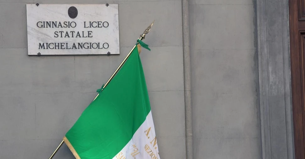 Scrisse circolare antifascista a scuola, minacce alla preside