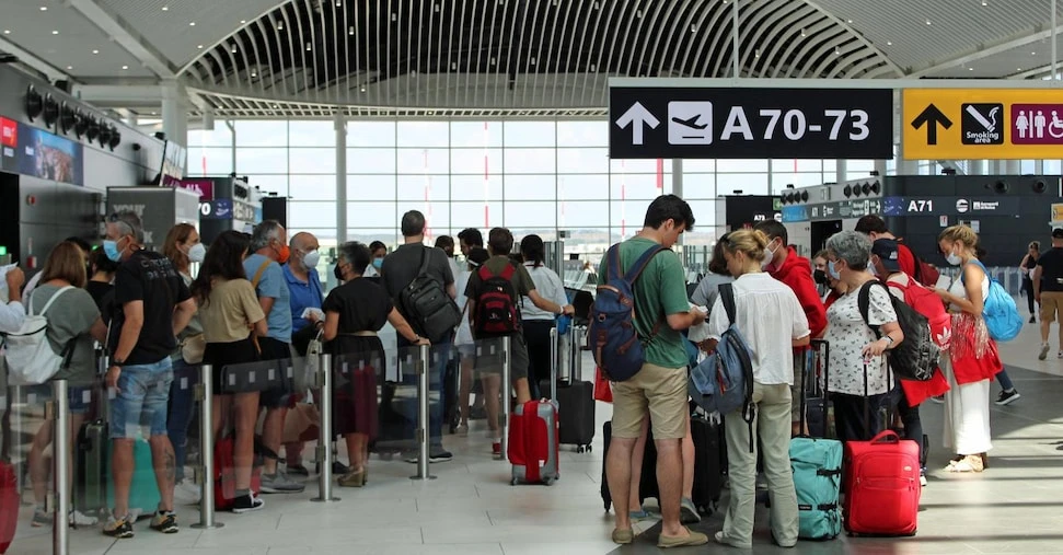 Vacanze, da aerei a traghetti ecco gli aumenti dell’estate 2024 voce per voce