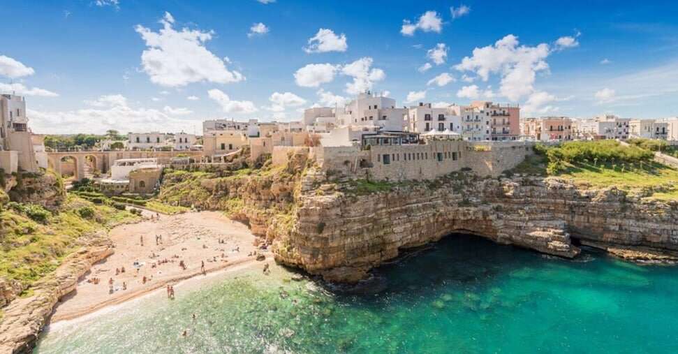 Fra campagna e mare, la quieta e ancestrale Puglia d’inizio estate