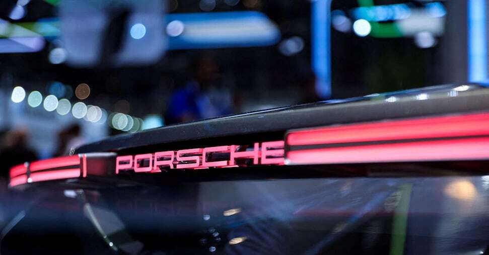 Porsche, outlook stabile ma spia rossa sul mercato del lusso