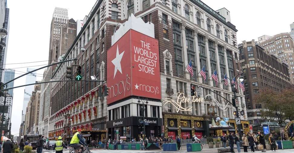 Scalata di Natale su Macy’s, i grandi magazzini di New York