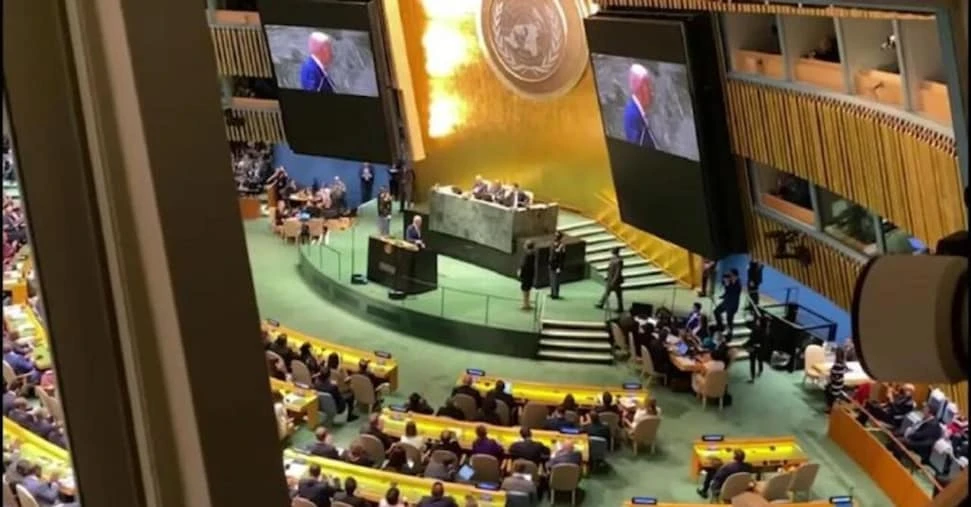 Guerra ultime notizie. Martedì Assemblea generale Onu dopo veto Usa su Gaza. Scontro fra nave filippina e Guardia Costiera cinese, Usa: «Azioni pericolose»
