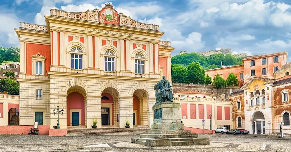 A Cosenza sul palco 9.000 studenti e 1.500 insegnanti per La Bohème