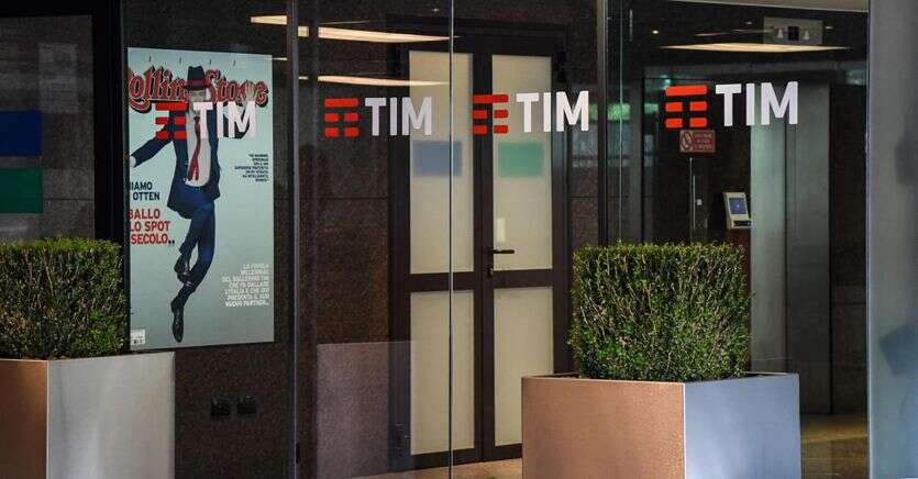 Tim in focus, resta alta attenzione su rete, domani Cda per cooptazione Carta