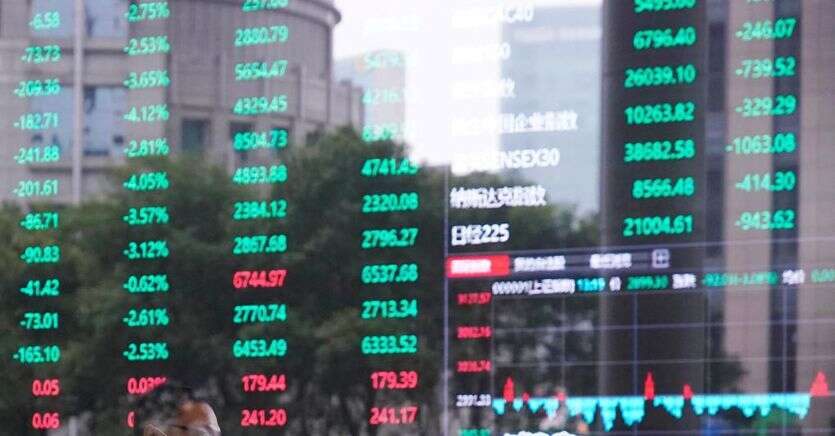 Apertura in ribasso per le Borse di Tokio e Hong Kong. Tassi, attesa per le decisioni della Fed