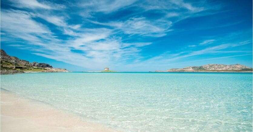 Sardegna, accesso limitato alle spiagge e misure a protezione dell’arenile