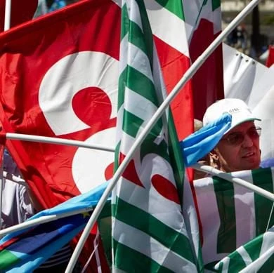 Ecco le sanzioni per sindacati e lavoratori che scioperano violando precettazione o delibera dei Garanti