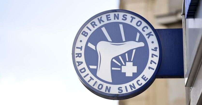 Birkenstock fissa prezzo Ipo a 46 dollari: vale 8,6 miliardi