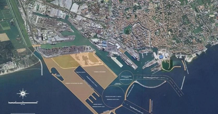 Semaforo verde per la Darsena Europa: via al progetto di Livorno da 450 milioni