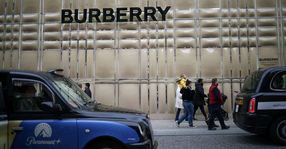 A Londra soffre Burberry, Ubs taglia giudizio e obiettivo di prezzo