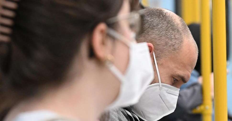 Covid-influenza: rischio stagione «intensa» da 20mila morti, ma il vaccino non piace più