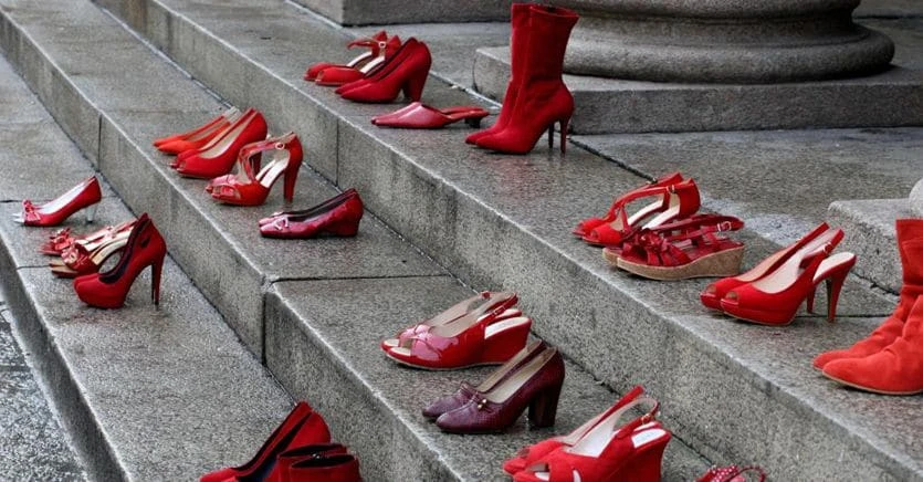 Convenzione di Istanbul contro la violenza sulle donne: chi ha aderito, cosa prevede, come hanno votato i partiti