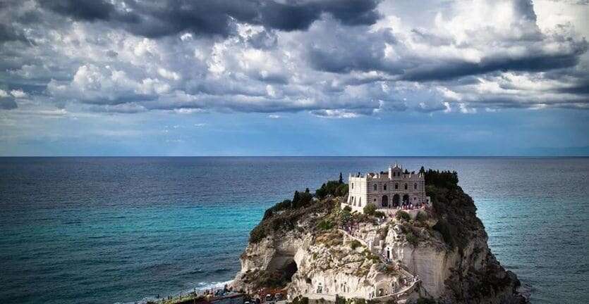 A Tropea nella costa degli Dei dove l’autunno dura fino a dicembre