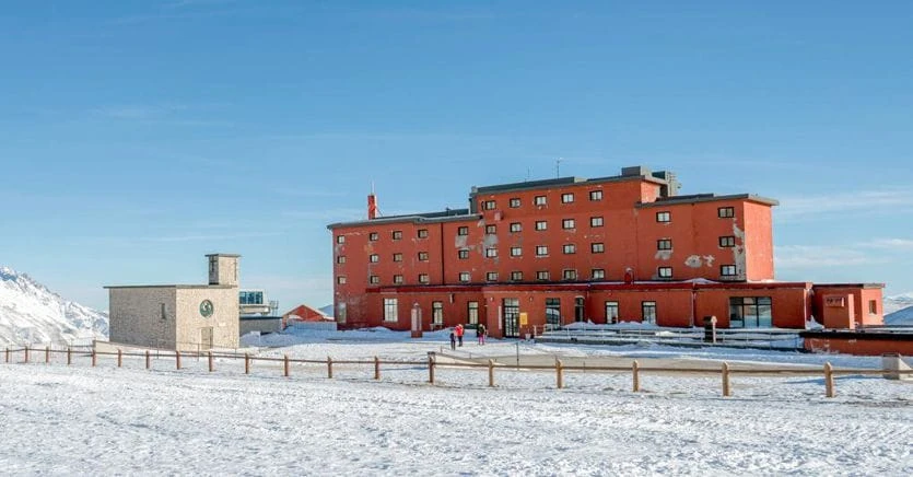 Tra storia e futuro, il progetto che rilancia lo storico hotel di Campo Imperatore