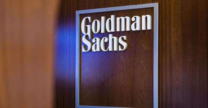 Goldman Sachs valuta centinaia di tagli al personale sul segmento consumer