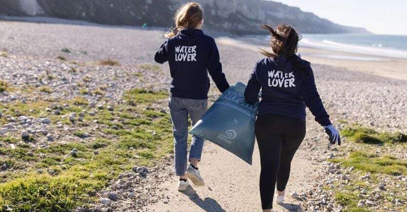 Biotherm con Legambiente per le spiagge e il mare italiani