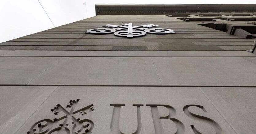 Ubs: fusione con Credit Suisse probabilmente completata nel secondo trimestre