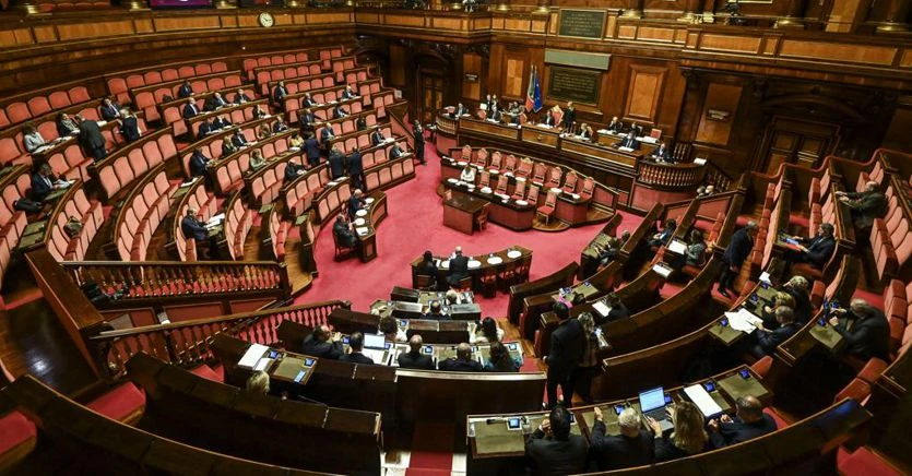 Manovra, fonti: in arrivo stasera emendamenti su sicurezza, pensioni medici ed enti locali