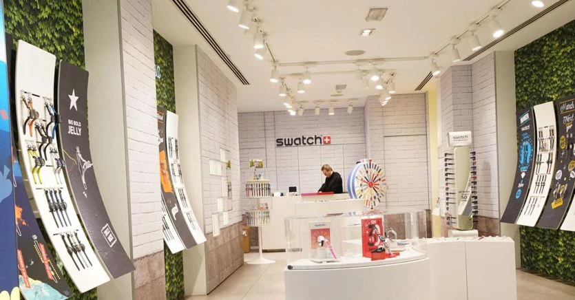Orologi svizzeri, nel 2023 volumi in crescita del 7,2% spinti dal MoonSwatch