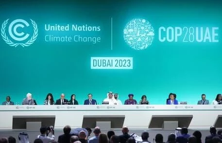 Cop28, l’Italia bocciata sulla lotta ai cambiamenti climatici
