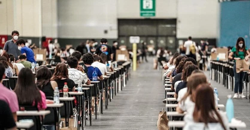 Sicilia, concorsi docenti: riaperti i termini di avvicinamento per la prova scritta