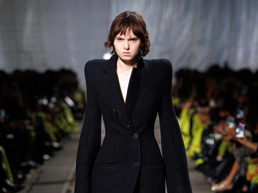 Alexander McQueen, la collezione per l’AI 24-25
