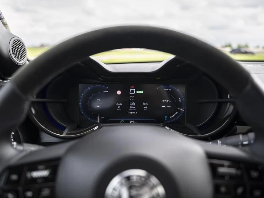 Alfa Romeo Junior, ecco gli interni dal vivo
