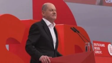 Scholz alle prese con accordo di bilancio: 