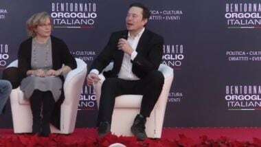 Musk: sì a sostenibilità, ma non demonizzare petrolio e gas