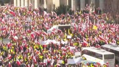 Migliaia di agricoltori polacchi in piazza a Varsavia