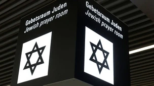 Jüdischer Gebetsraum am Frankfurter Flughafen geschändet