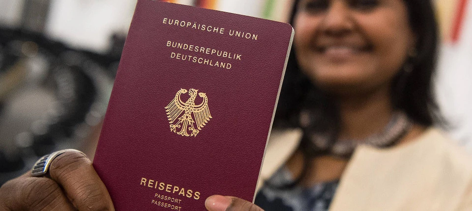 Bundestag beschließt Einbürgerung von NS-Verfolgten und Nachfahren