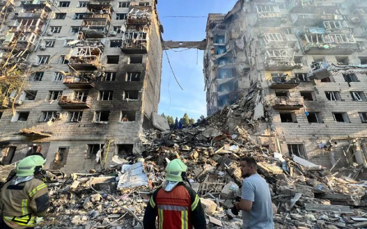 Головне за ніч та ранок вівторка, 17 червня: масована атака на Київ, майже 190 боєзіткнень, обстріл Одеси