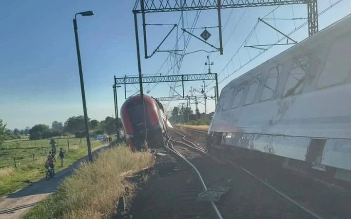У Польщі зіткнулися два пасажирські потяги, є постраждалі