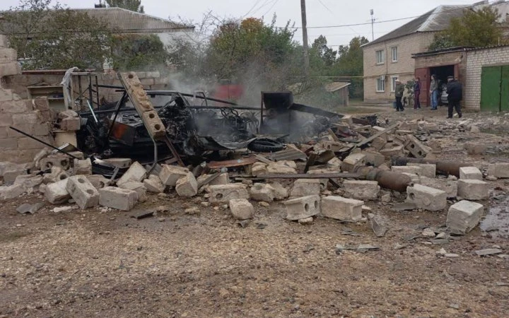 На Херсонщині через російські обстріли постраждали шестеро людей, серед них — 2 рятувальників