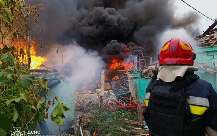 Головне за ніч та ранок п’ятниці, 18 липня: удар по Дніпропетровщині, 180 боєзіткнень, 18-й пакет антиросійських санкцій ЄС