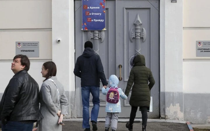 11 країн Європи вимагають від Єврокомісії терміново заблокувати візи для росіян