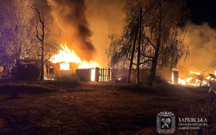 На Харківщині унаслідок обстрілів РФ постраждали три людини. Дрон влучив в автобус