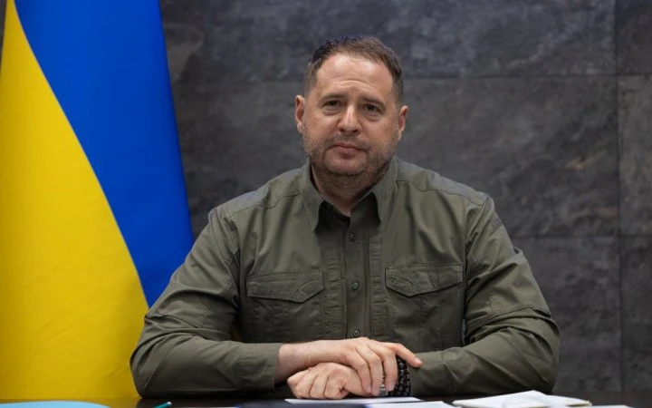 Єрмак пропонує, аби левову частину працівників ОП складали військові з бойовим досвідом