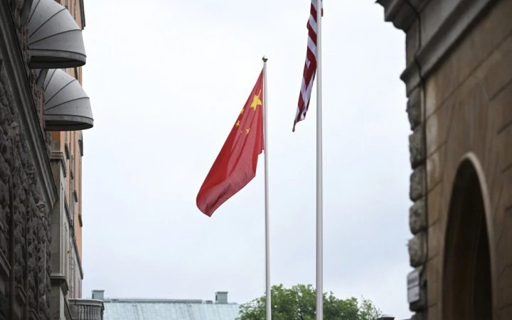 Експорт Китаю впав уперше з моменту запровадження торговельних мит 