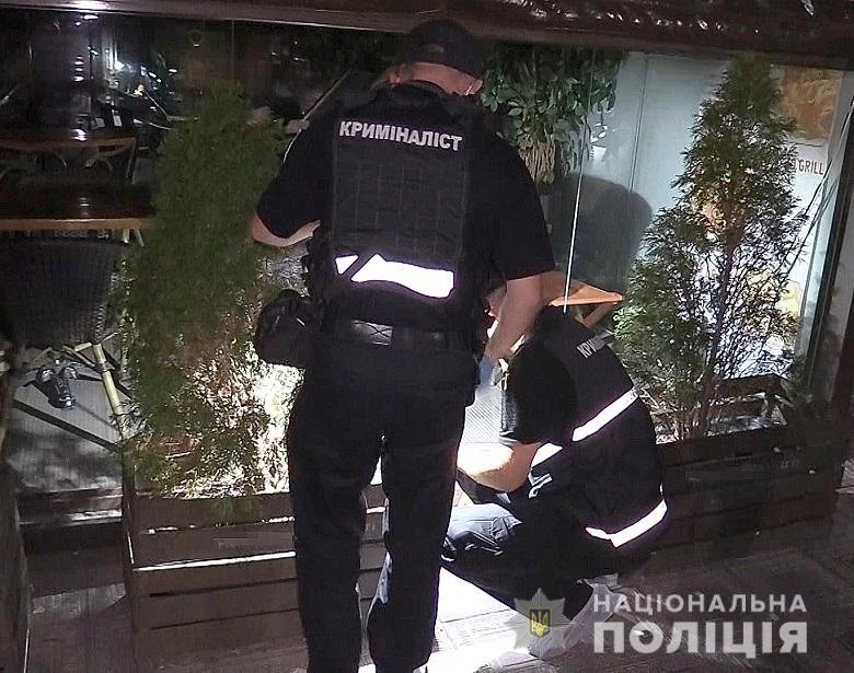 У Києві на Печерську невідомий стріляв у студентів