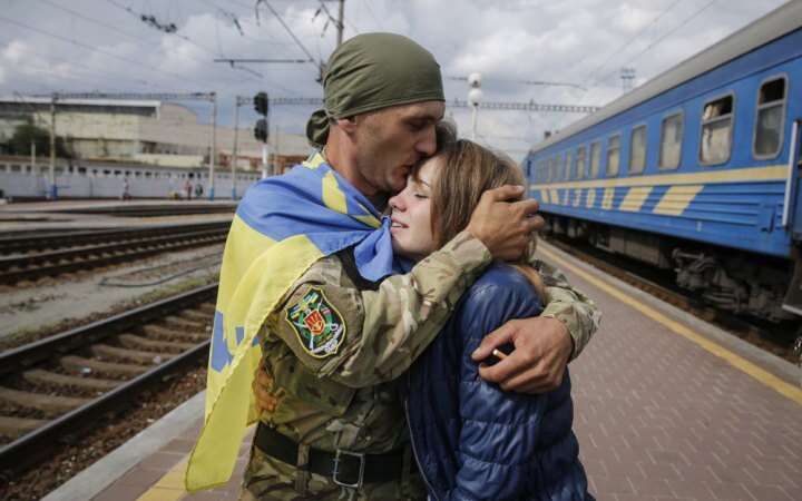 Укрзалізниця розширює перелік поїздів, на які доступне пріоритетне бронювання для військовослужбовців