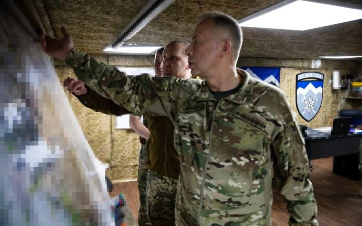 Сирський: ворог продовжує спроби прорвати оборону ЗСУ та вийти за межі Покровської агломерації