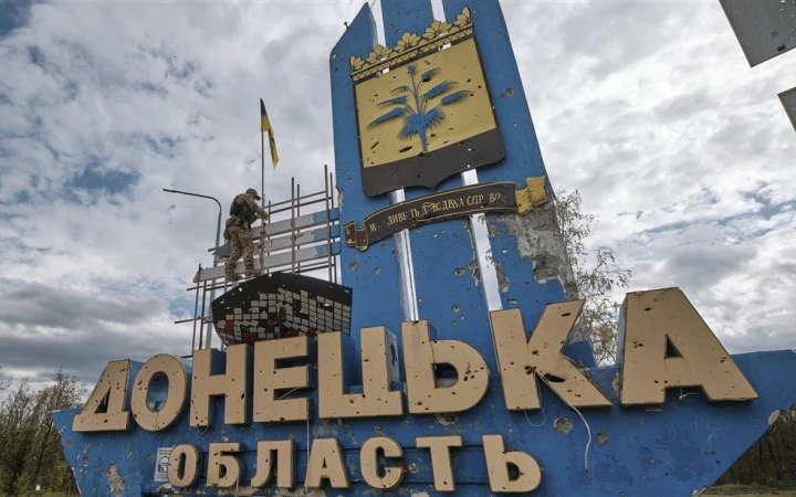 ФотоРосіяни за добу 13 разів обстріляли Донеччину, пошкоджено будинки