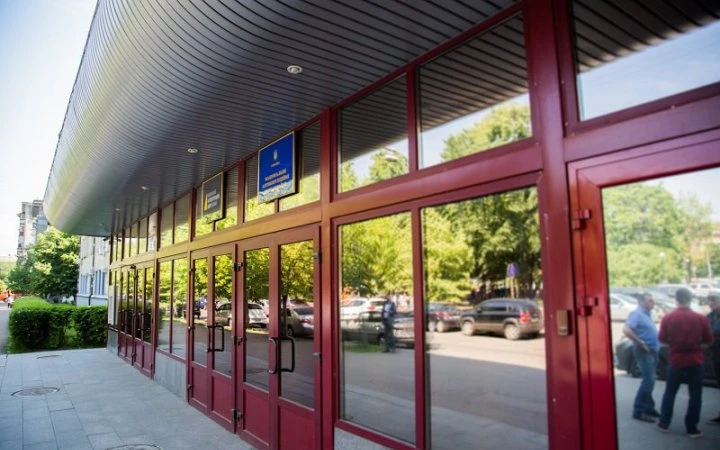 Детектив НАБУ у відрядженні потрапив до аварії в Івано-Франківській області: Бюро обіцяло сприяти встановленню істини