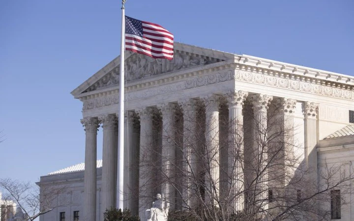 Верховний суд США зняв заборону на депортацію венесуельців до Сальвадору