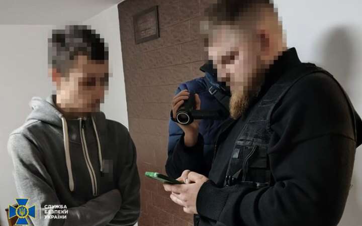 ​СБУ затримала коригувальників, які наводили російські ракети на аеродроми та ППО в трьох областях