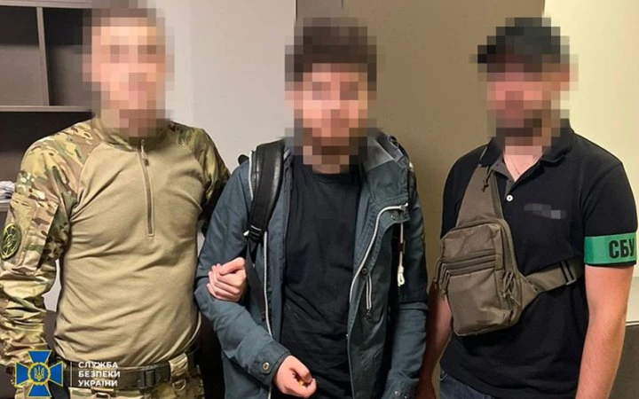 СБУ затримала киянина, який коригував російські ворожі удари за допомогою відеокамер у вікнах багатоповерхівок
