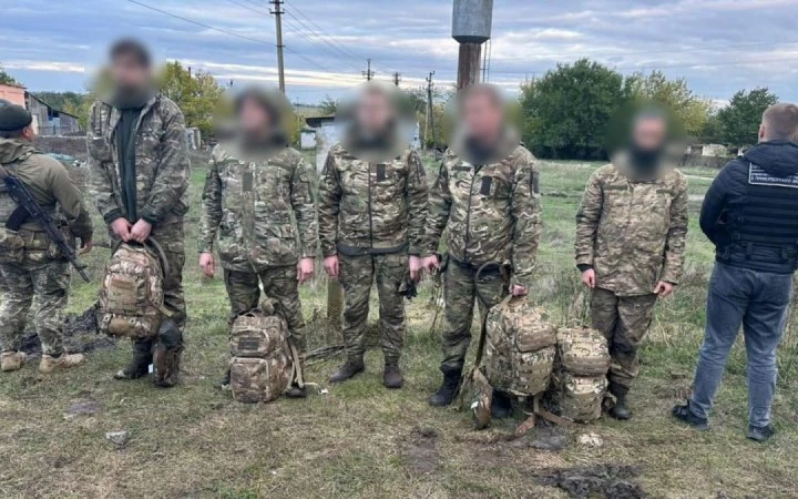 На Одещині затримали чоловіків, які намагалися потрапити до Молдови, переодягнувшись військовими
